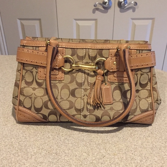 Coach Handbags - Coach Signature Hamptons Satchel